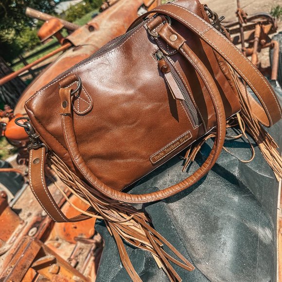 The Avery Concealed Carry Purse, A Haute Southern Hyde By Beth Marie Exclusive - Picture 5 of 8